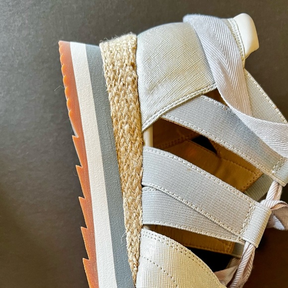 Silver Metallic Wedge Lace Up Fashion Colorblock Sneakers. - Picture 4 of 15